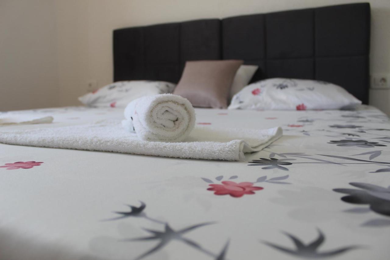Sun Studio Apartment Komolac المظهر الخارجي الصورة