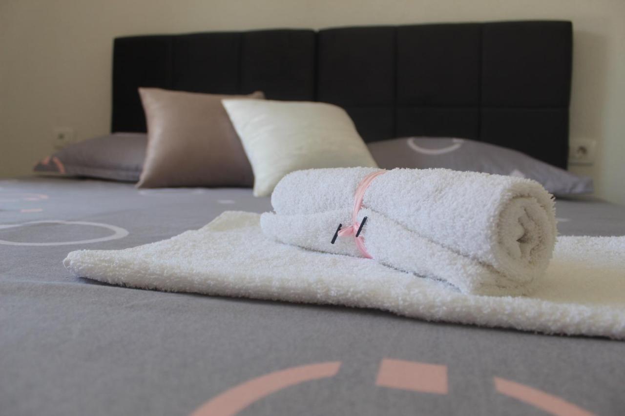 Sun Studio Apartment Komolac المظهر الخارجي الصورة